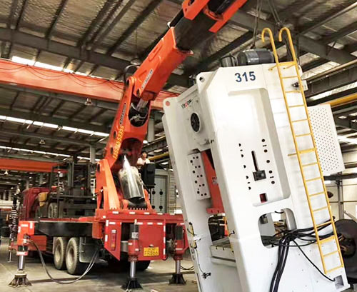 于都县附近随车吊出租，轻松解决运输难题