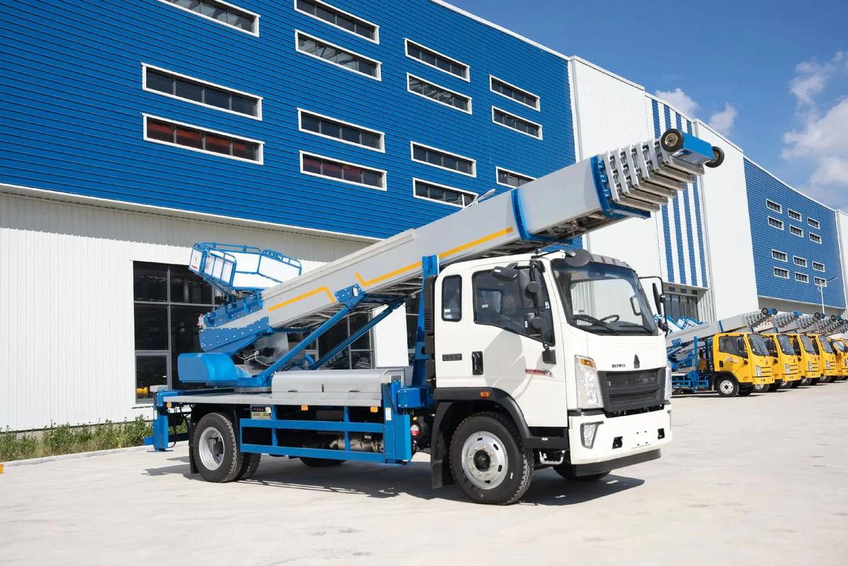 于都县出租云梯车高空作业车 建筑垃圾搬运