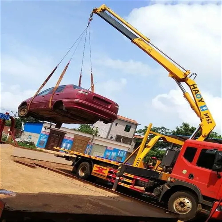 于都县吊车吊汽车的正确方法